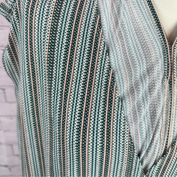 BCBGeneration shorts romper size small - Picture 7 of 8